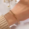 Pulseira/Bracelete Dourado decoração de nó - Imagem 2